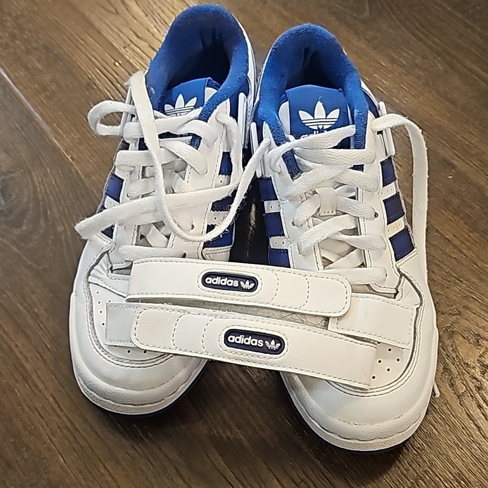ADIDAS Forum Low size 4 Blue and White gently worn straps included - Picture 6 of 6